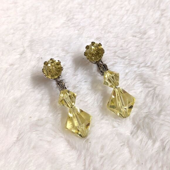 Vintage Soft Butter Yellow Crystal Dangle Clip Earrings - Picture 2 of 9
